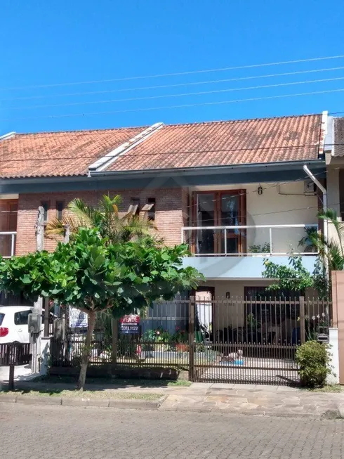 Foto 1 de Sobrado com 3 Quartos à venda, 170m² em Hípica, Porto Alegre