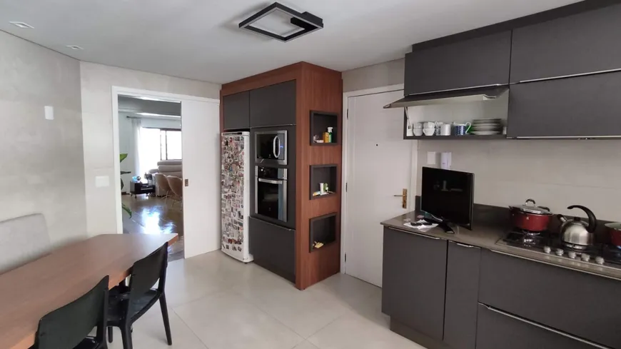 Foto 1 de Apartamento com 4 Quartos à venda, 248m² em Centro, Florianópolis