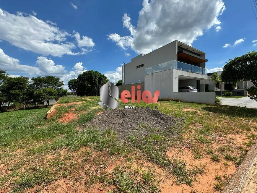 Foto 1 de Lote/Terreno à venda, 420m² em Centro, Piratininga