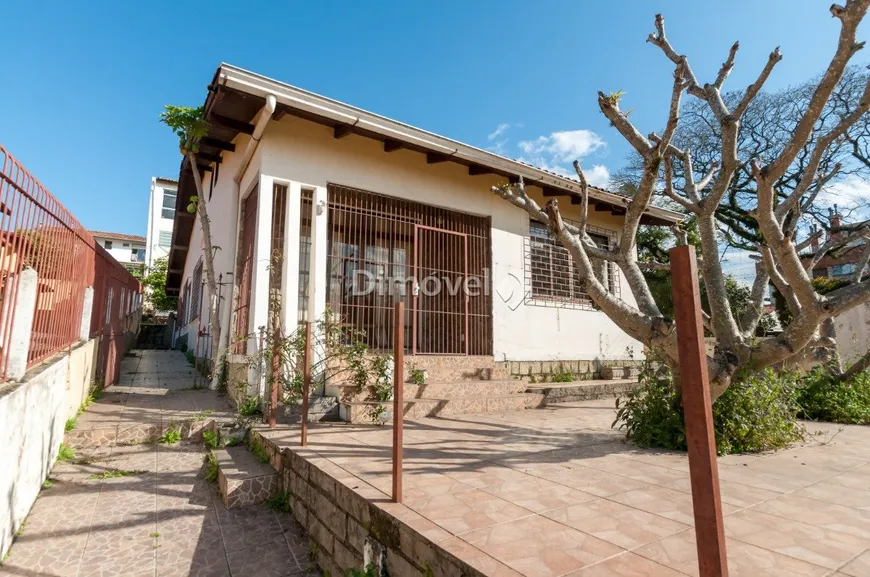Foto 1 de Casa com 2 Quartos à venda, 455m² em Tristeza, Porto Alegre