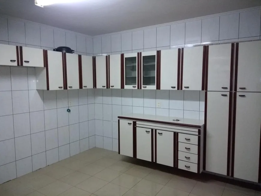 Foto 1 de Sobrado com 3 Quartos à venda, 180m² em Vila Camilopolis, Santo André