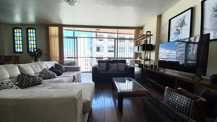 Foto 1 de Apartamento com 4 Quartos à venda, 220m² em Icaraí, Niterói