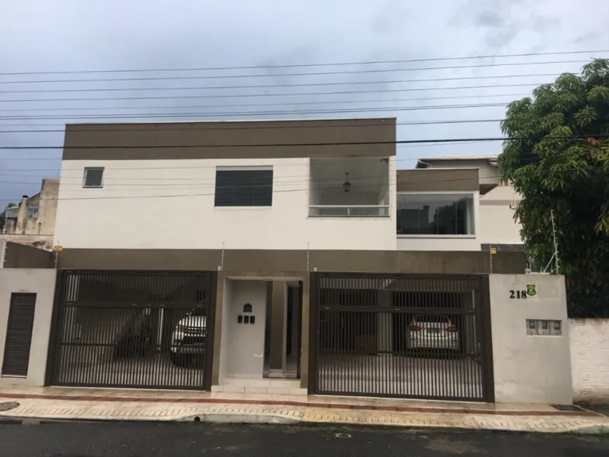 Foto 1 de Sobrado com 3 Quartos à venda, 300m² em Vila Real, Balneário Camboriú