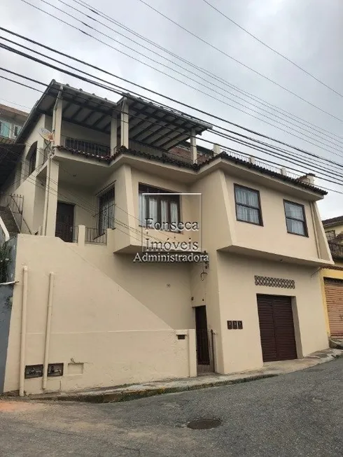 Foto 1 de Casa com 5 Quartos à venda, 160m² em Coronel Veiga, Petrópolis