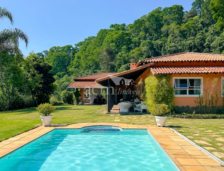 Foto 1 de Casa de Condomínio com 5 Quartos à venda, 2000m² em Itaipava, Petrópolis