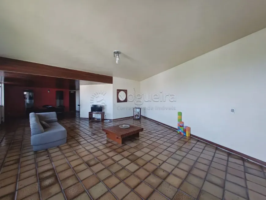 Foto 1 de Apartamento com 4 Quartos à venda, 280m² em Derby, Recife