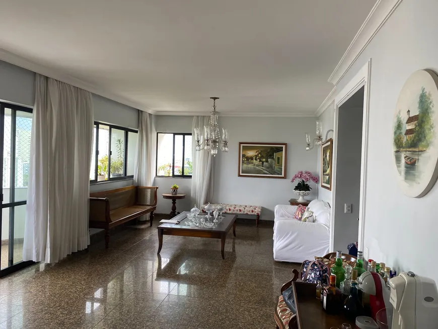 Foto 1 de Apartamento com 4 Quartos à venda, 220m² em Graça, Salvador