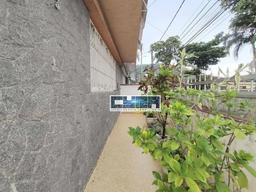 Foto 1 de Casa com 3 Quartos à venda, 134m² em Vila Voturua, São Vicente