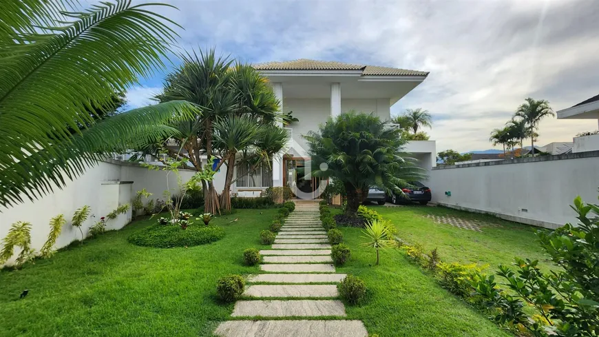 Foto 1 de Casa de Condomínio com 5 Quartos à venda, 690m² em Barra da Tijuca, Rio de Janeiro