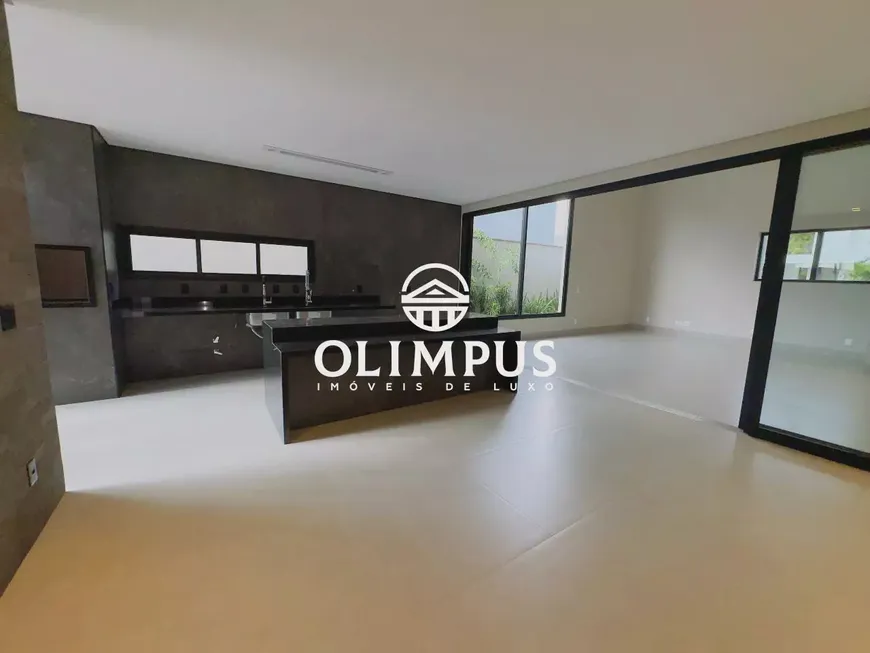 Foto 1 de Casa de Condomínio com 4 Quartos à venda, 290m² em Nova Uberlandia, Uberlândia