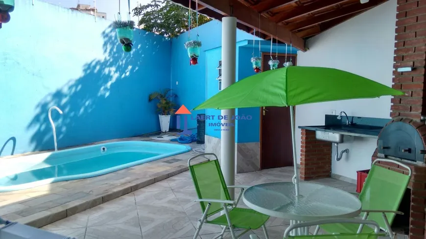 Foto 1 de Casa com 5 Quartos à venda, 300m² em Vila Guarani, São Paulo