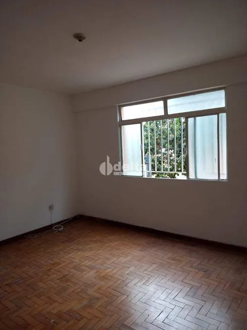 Foto 1 de Apartamento com 3 Quartos à venda, 79m² em Lourdes, Uberlândia