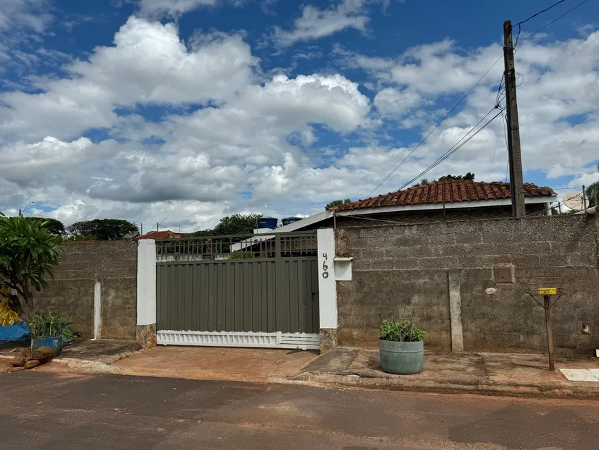 Foto 1 de Casa com 4 Quartos para venda ou aluguel, 265m² em Distrito de Guarapiranga, Ribeirão Bonito