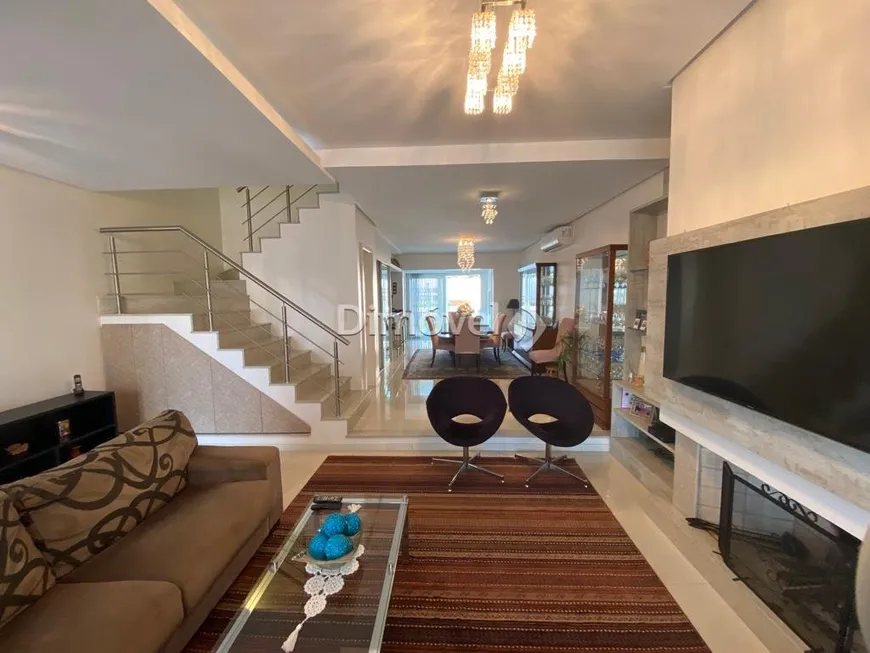 Foto 1 de Casa com 3 Quartos à venda, 265m² em Vila Assunção, Porto Alegre