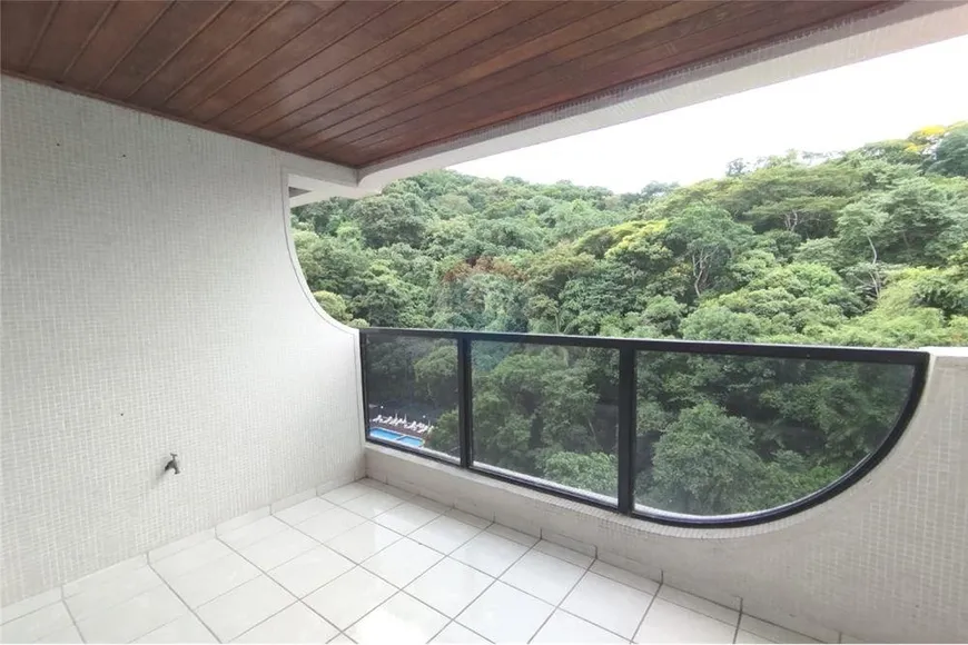 Foto 1 de Apartamento com 2 Quartos à venda, 110m² em Pitangueiras, Guarujá