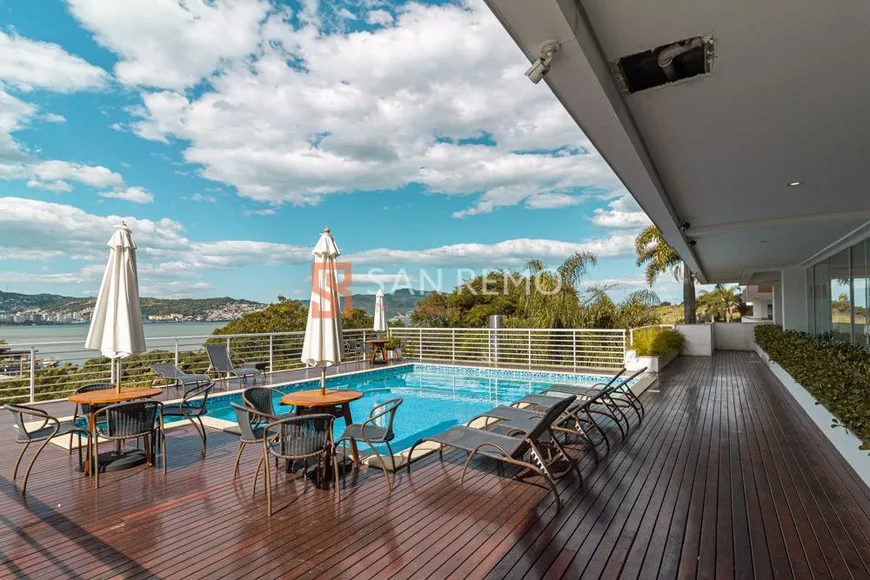 Foto 1 de Apartamento com 3 Quartos à venda, 152m² em Coqueiros, Florianópolis