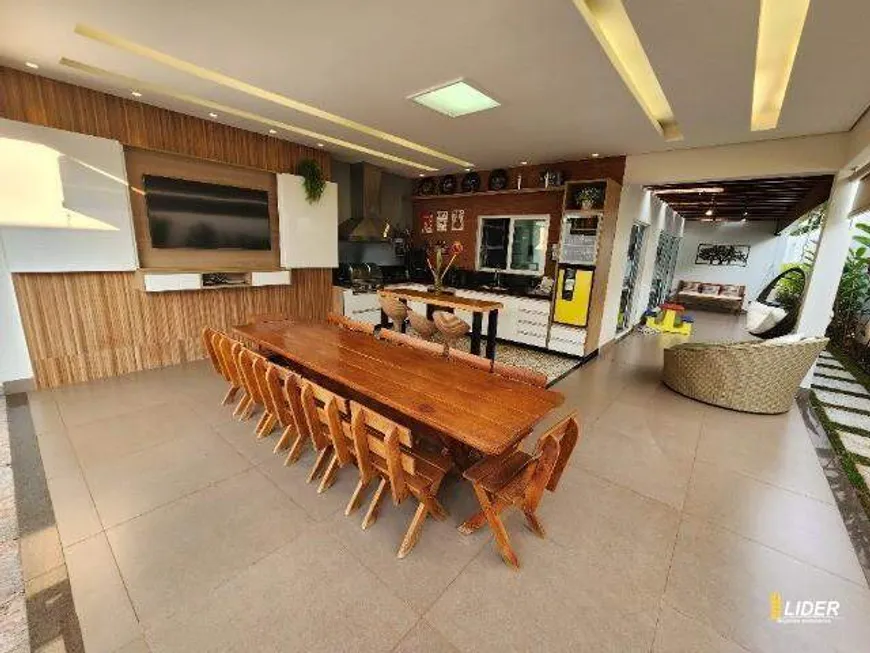 Foto 1 de Casa com 3 Quartos à venda, 258m² em City Uberlândia, Uberlândia