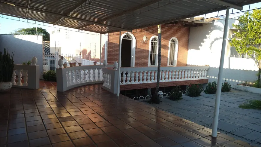 Foto 1 de Casa com 2 Quartos à venda, 219m² em Vila Lemos, Campinas