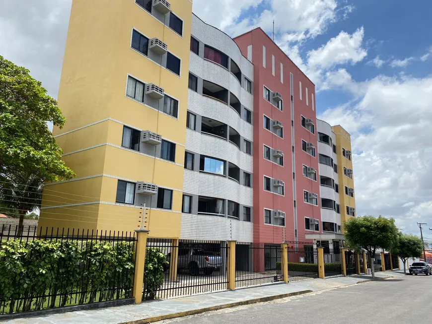 Foto 1 de Apartamento com 3 Quartos para alugar, 70m² em Sapiranga, Fortaleza