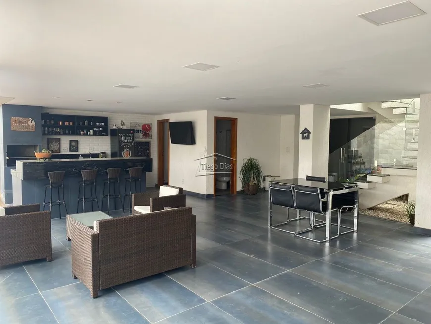 Foto 1 de Casa de Condomínio com 3 Quartos à venda, 270m² em Estância Silveira, Contagem