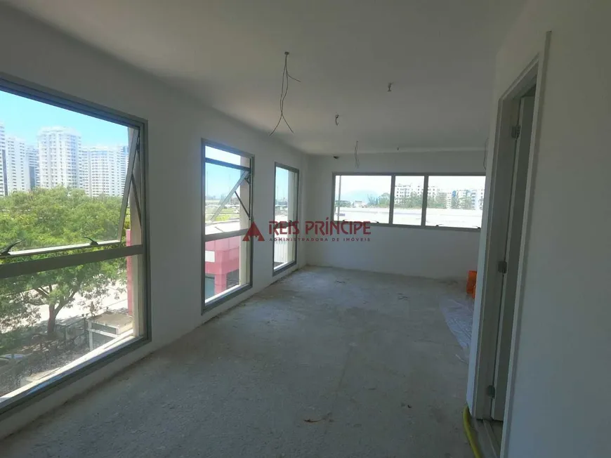 Foto 1 de Sala Comercial à venda, 37m² em Recreio Dos Bandeirantes, Rio de Janeiro