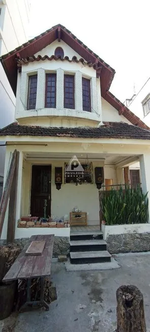 Foto 1 de Casa com 2 Quartos à venda, 118m² em Tijuca, Rio de Janeiro