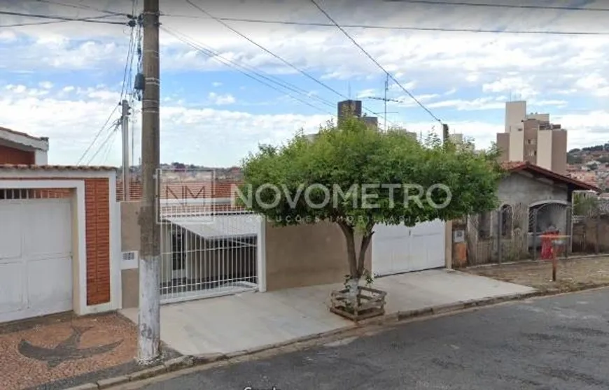 Foto 1 de Casa com 2 Quartos à venda, 105m² em Vila Lemos, Campinas