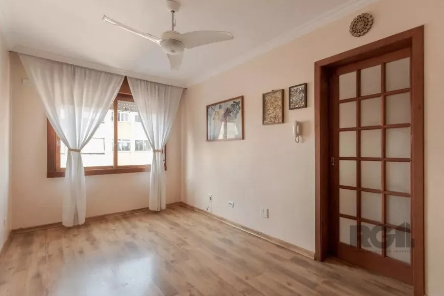 Foto 1 de Apartamento com 2 Quartos à venda, 56m² em Vila Jardim, Porto Alegre