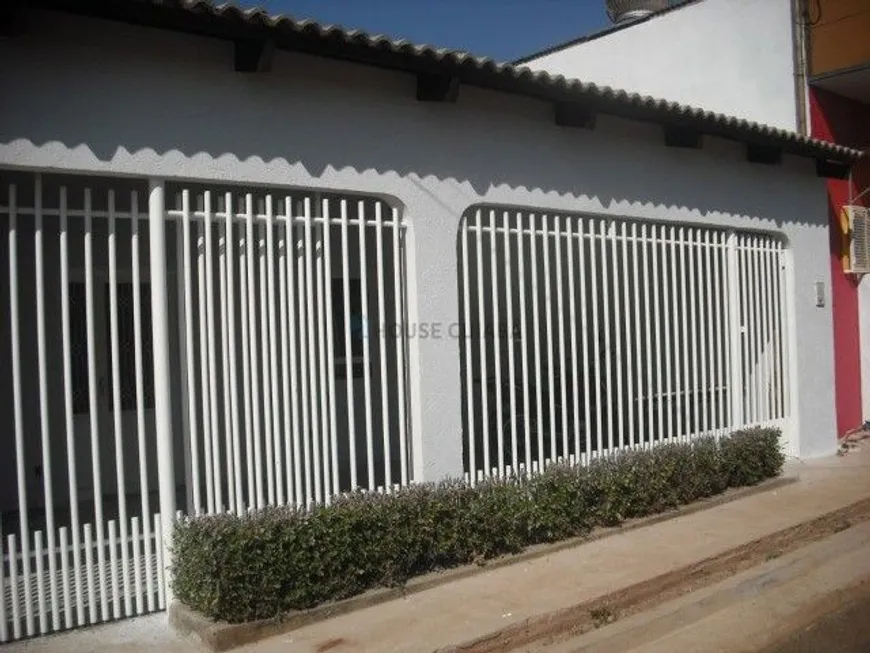 Foto 1 de Casa com 3 Quartos à venda, 180m² em Santa Isabel, Várzea Grande