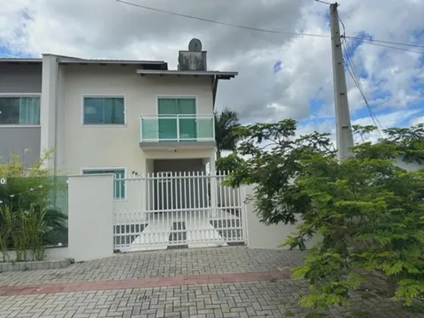 Foto 1 de Sobrado com 3 Quartos à venda, 106m² em Jardim Padovani, Londrina