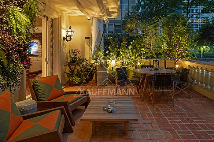 Foto 1 de Apartamento com 3 Quartos à venda, 420m² em Jardim América, São Paulo