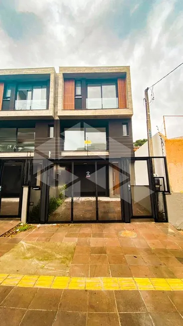 Foto 1 de Casa com 3 Quartos para alugar, 203m² em Higienópolis, Porto Alegre