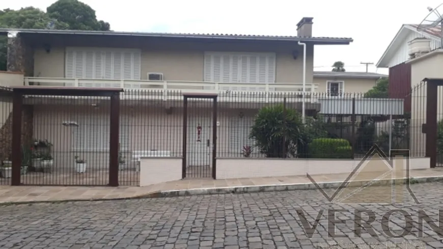 Foto 1 de Casa com 3 Quartos à venda, 241m² em Santa Catarina, Caxias do Sul