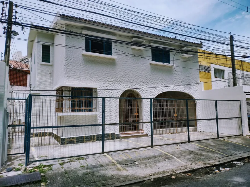 Foto 1 de Casa com 7 Quartos à venda, 300m² em Boa Vista, Recife