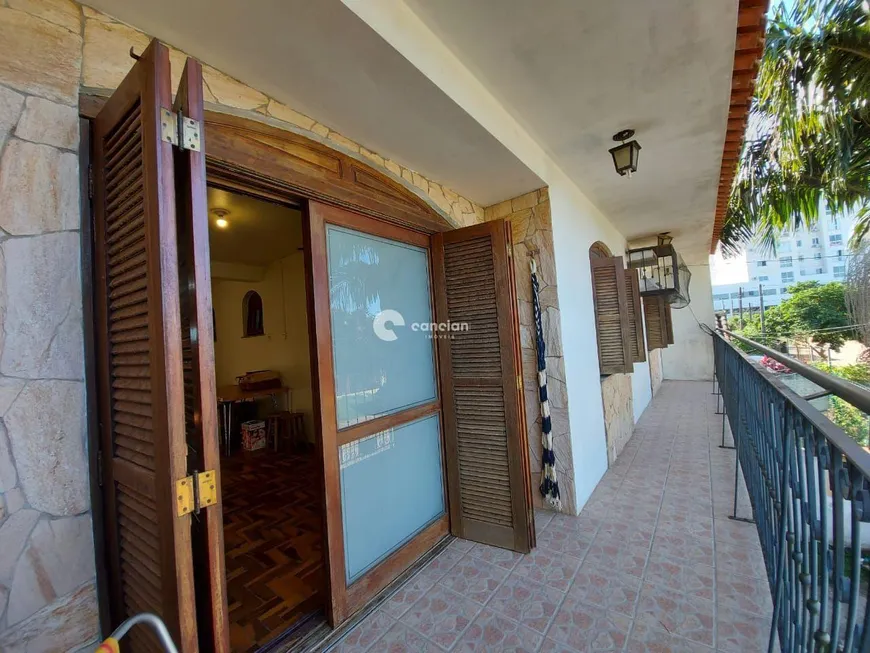 Foto 1 de Casa com 3 Quartos à venda, 245m² em Camobi, Santa Maria