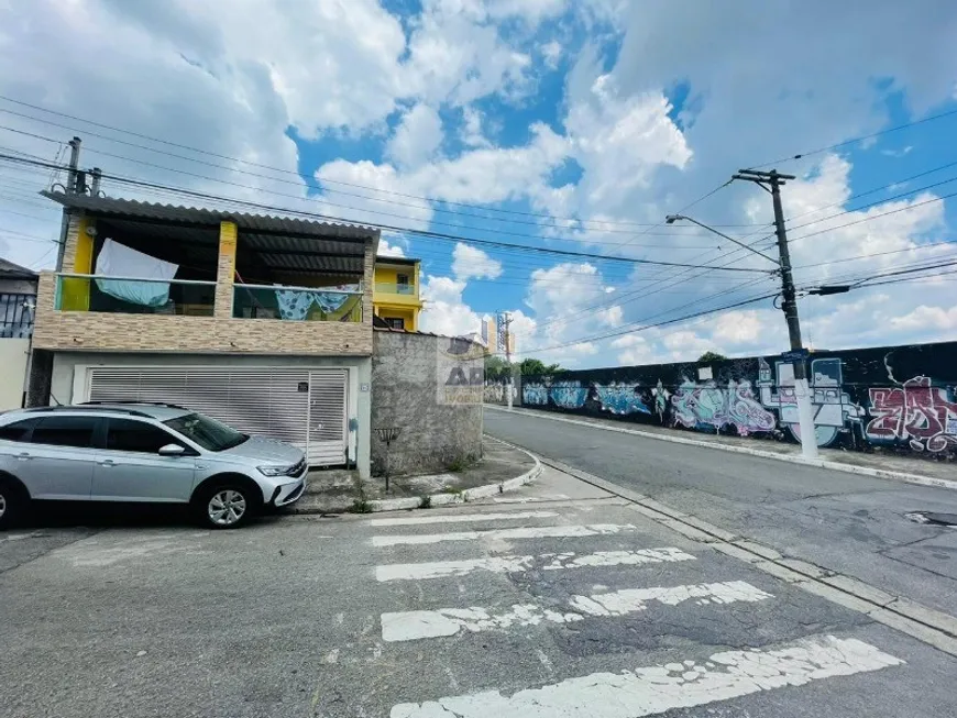 Foto 1 de Casa com 2 Quartos à venda, 120m² em  Conjunto Habitacional Juscelino Kubitscheck de Oliveira, São Paulo