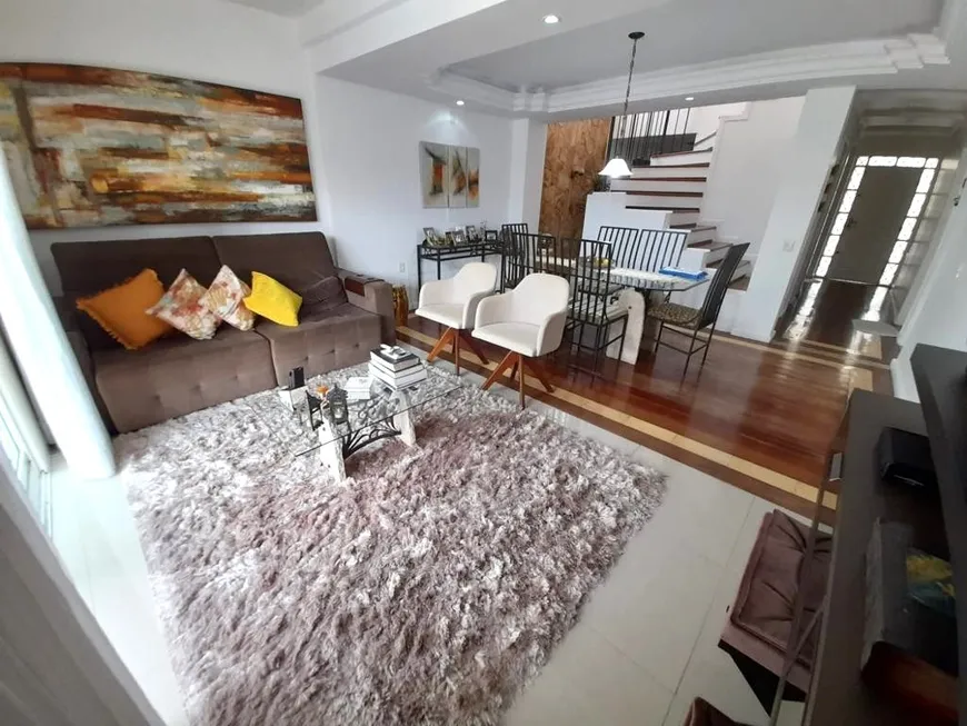 Foto 1 de Casa com 4 Quartos à venda, 241m² em Carianos, Florianópolis