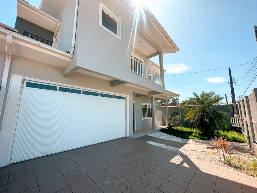 Foto 1 de Casa com 4 Quartos à venda, 300m² em Carianos, Florianópolis