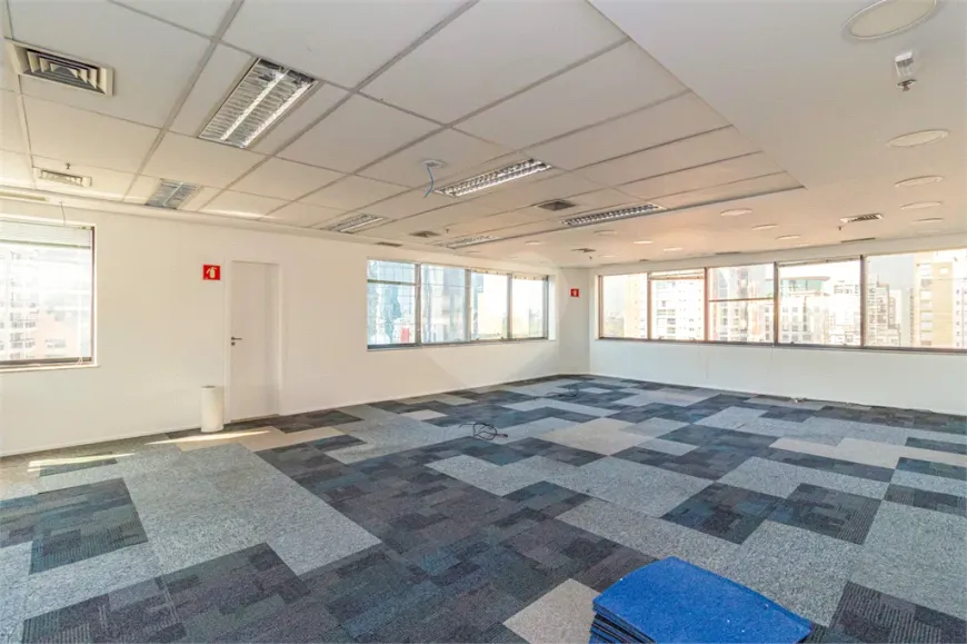 Foto 1 de Ponto Comercial para venda ou aluguel, 360m² em Itaim Bibi, São Paulo