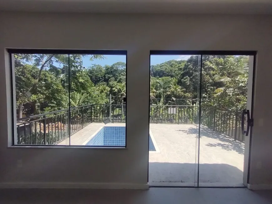Foto 1 de Casa com 3 Quartos à venda, 375m² em Itaipu, Niterói