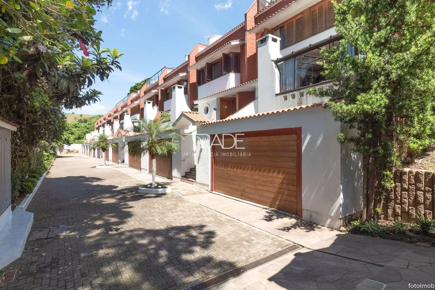 Foto 1 de Casa de Condomínio com 3 Quartos à venda, 299m² em Cristal, Porto Alegre
