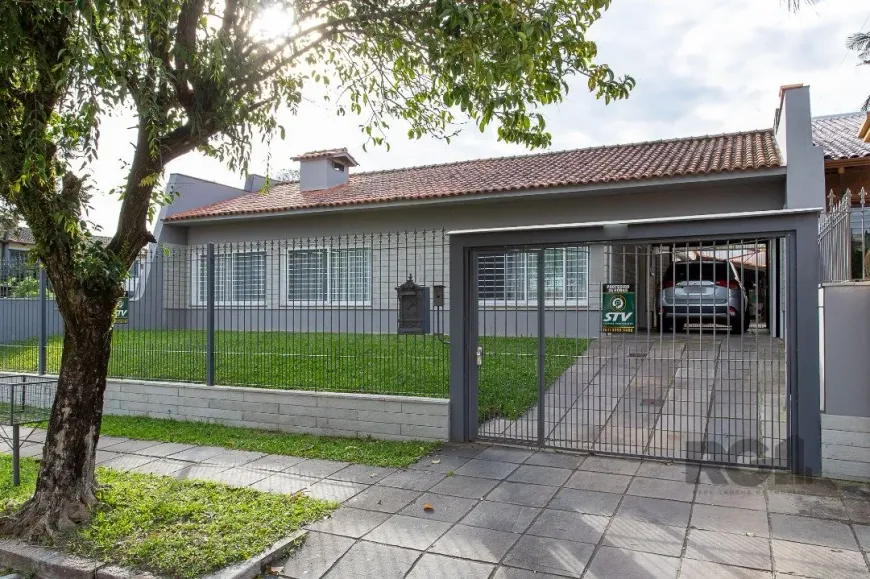 Foto 1 de Casa com 4 Quartos à venda, 349m² em Jardim Isabel, Porto Alegre