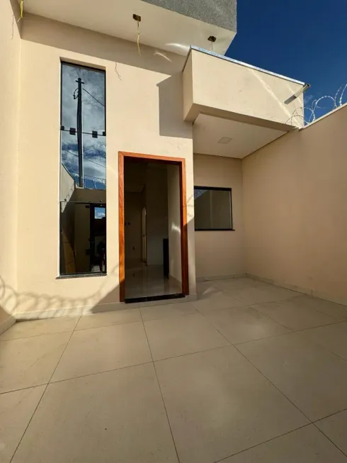 Foto 1 de Casa com 2 Quartos à venda, 55m² em Interlagos, Montes Claros