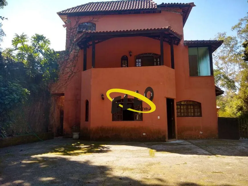 Foto 1 de Fazenda/Sítio com 3 Quartos à venda, 240m² em Chacara Recanto Verde, Cotia