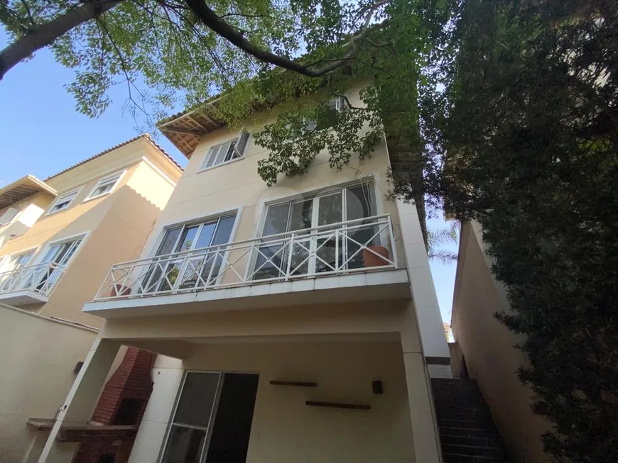 Foto 1 de Casa de Condomínio com 3 Quartos à venda, 240m² em Morumbi, São Paulo