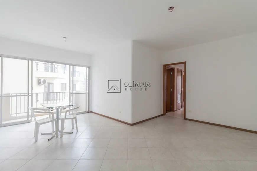 Foto 1 de Apartamento com 3 Quartos para alugar, 106m² em Vila Olímpia, São Paulo