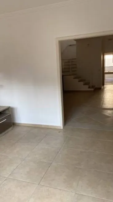 Foto 1 de Sobrado com 3 Quartos à venda, 199m² em Vila Yara, Osasco