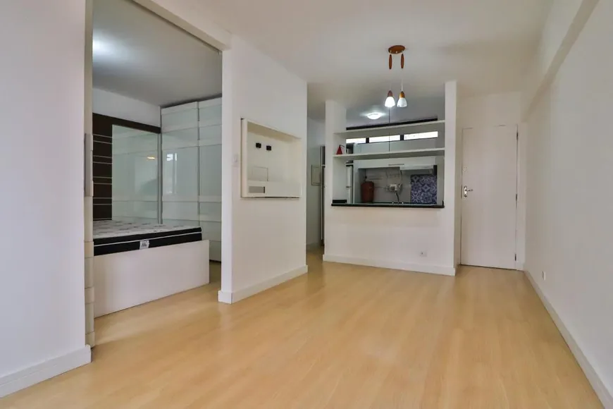 Foto 1 de Apartamento com 1 Quarto à venda, 41m² em Vila Madalena, São Paulo