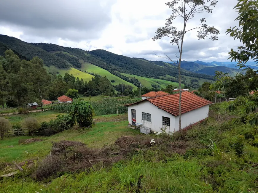 Foto 1 de Fazenda/Sítio à venda, 4000m² em Zona Rural, Delfim Moreira
