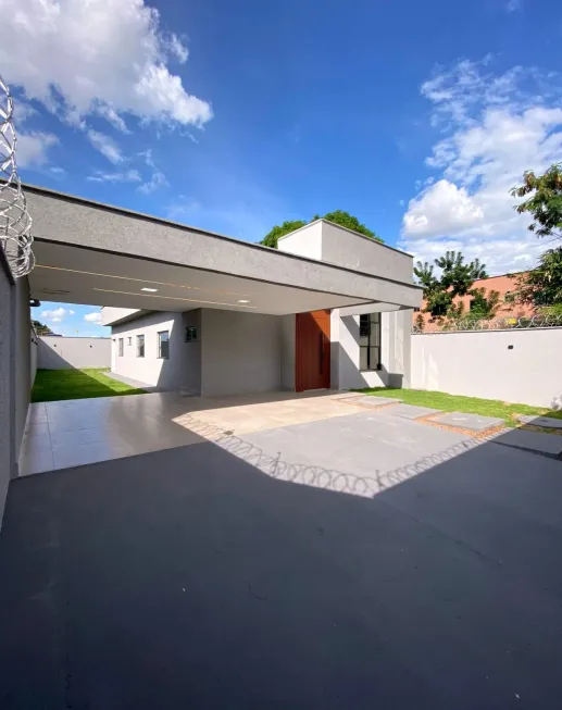 Foto 1 de Casa com 3 Quartos à venda, 150m² em Loteamento Recife, Petrolina